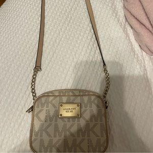 Michael Kors cross body bag. Good condition